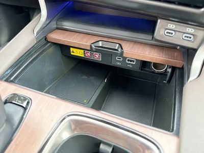2026 Lexus RX — photo 32 view