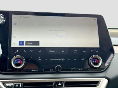 2026 Lexus RX — photo 33 view