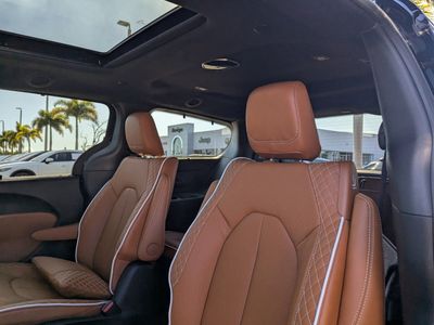 2026 Chrysler Pacifica — photo 8 view