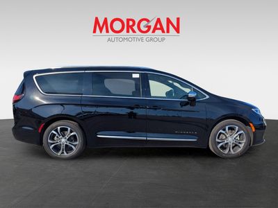 2026 Chrysler Pacifica — detail view