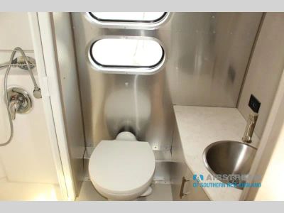 2025 Airstream Caravel — photo 33 view