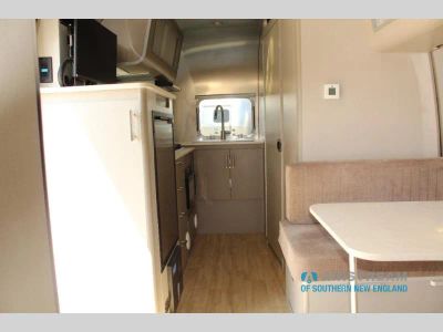2025 Airstream Caravel — photo 13 view
