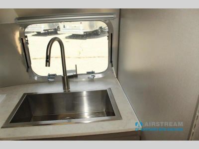 2025 Airstream Caravel — photo 29 view
