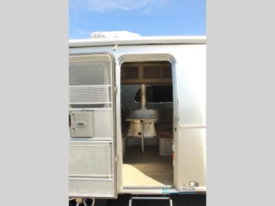 2025 Airstream Caravel — photo 9 view