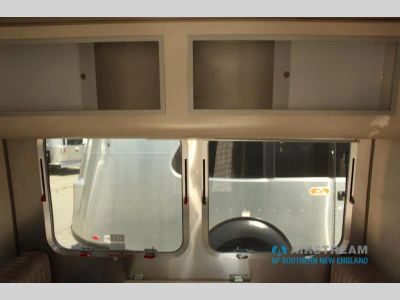 2025 Airstream Caravel — photo 25 view