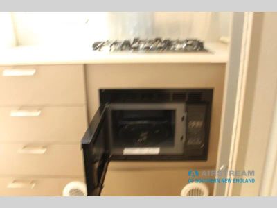 2025 Airstream Caravel — photo 27 view