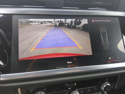 2024 Audi Q3 — photo 16 view