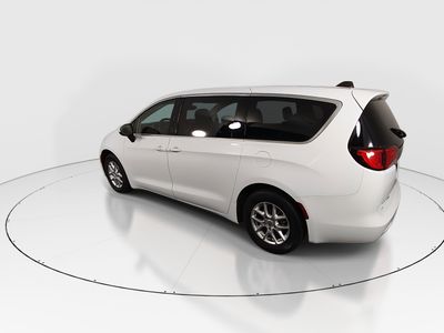 2023 Chrysler Voyager - Photo 5