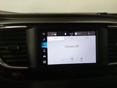 2023 Chrysler Voyager - Photo 18