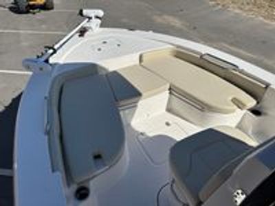 2026 Robalo 226 Cayman - Photo 5