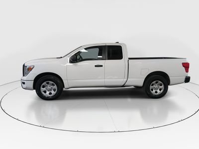 2022 Nissan Titan - Photo 4