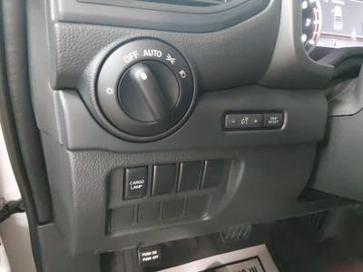 2022 Nissan Titan - Photo 13