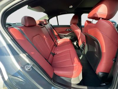 2026 BMW 3 Series — photo 22 view