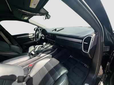 2023 Porsche Cayenne - Photo 30