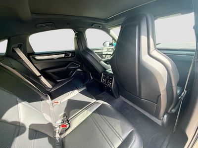 2023 Porsche Cayenne - Photo 27