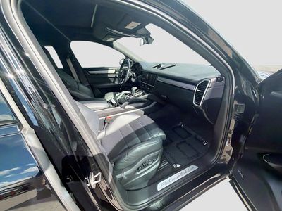 2023 Porsche Cayenne - Photo 41