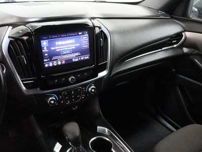 2022 Chevrolet Traverse FWD - Photo 16