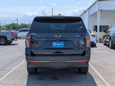 2022 Chevrolet Suburban - Photo 4