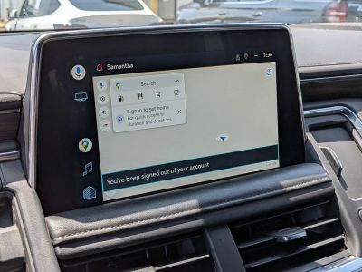 2022 Chevrolet Suburban - Photo 18