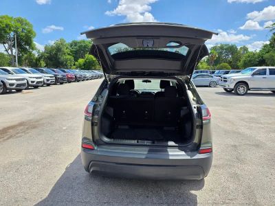 2019 Jeep Cherokee — photo 38 view