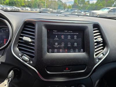 2019 Jeep Cherokee — photo 22 view