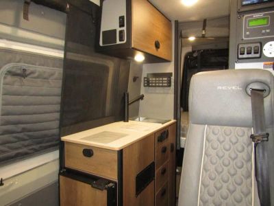 2025 Winnebago REVEL - Photo 6