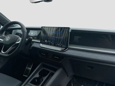 2026 Volkswagen Tiguan — photo 24 view