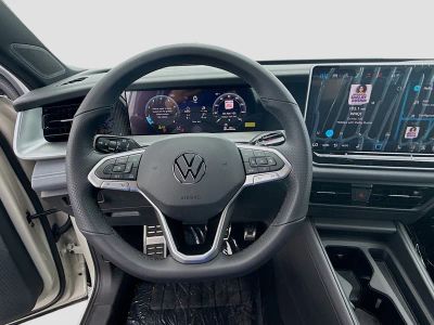 2026 Volkswagen Tiguan — photo 10 view
