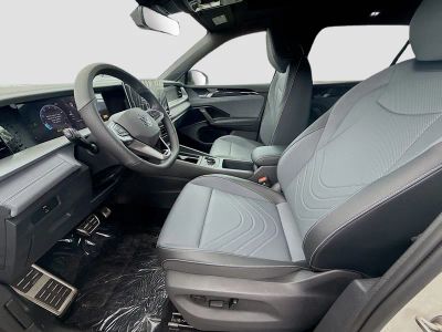 2026 Volkswagen Tiguan — photo 16 view