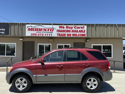 2004 Kia Sorento — photo 7 view