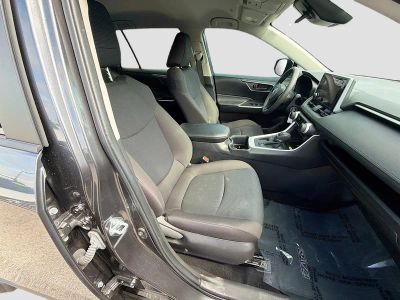 2024 Toyota RAV4 — photo 14 view