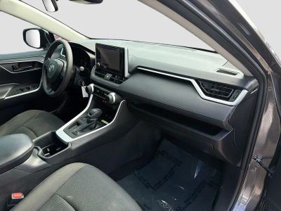 2024 Toyota RAV4 — photo 13 view