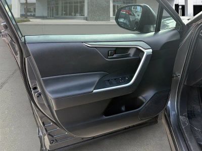 2024 Toyota RAV4 — photo 21 view