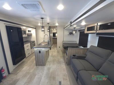 2024 Palomino Puma - Photo 20