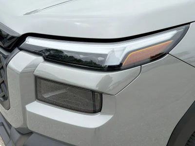 2026 Subaru Outback — photo 9 view