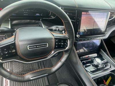2024 Jeep Grand Wagoneer — photo 14 view