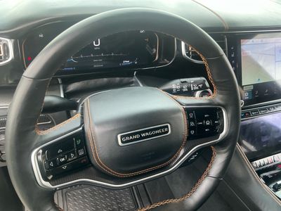 2024 Jeep Grand Wagoneer — photo 13 view