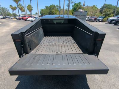 2024 Tesla Cybertruck — photo 12 view