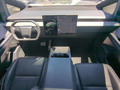 2024 Tesla Cybertruck — photo 16 view