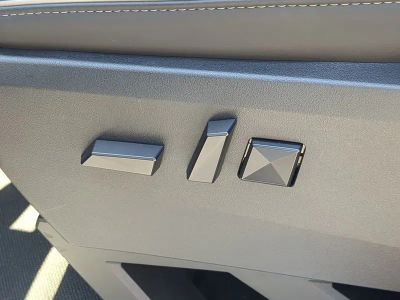 2024 Tesla Cybertruck — photo 21 view