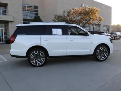 2025 Ford Expedition — detail view