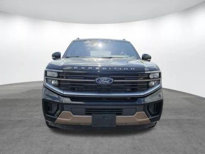 2025 Ford Expedition - Photo 2