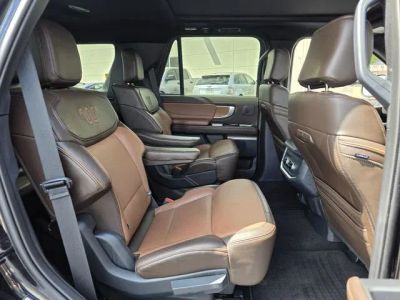 2025 Ford Expedition - Photo 32