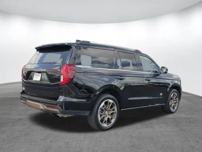 2025 Ford Expedition - Photo 4