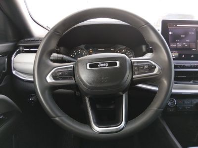 2023 Jeep Compass — photo 12 view