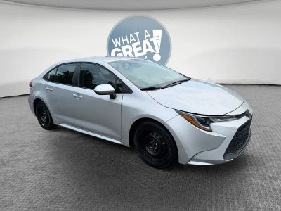 2020 Toyota Corolla LE in Classic Silver Metallic — front three-quarter view