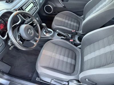 2012 Volkswagen Beetle — photo 17 view
