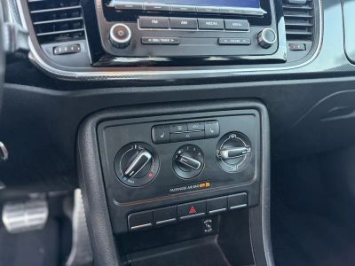 2012 Volkswagen Beetle — photo 20 view