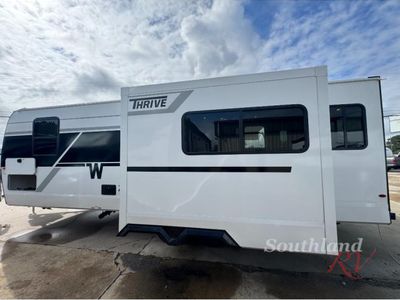 2026 Winnebago Thrive - Photo 7