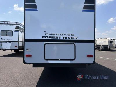 2027 Forest River RV Cherokee Arctic Wolf — photo 13 view